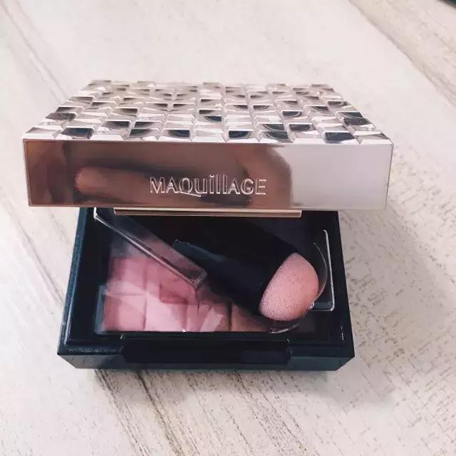 这个品牌曾经有多牛,这个品牌却悄悄走红