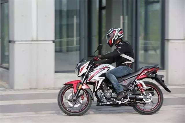 力帆kpr150和豪爵df150哪个好,豪爵df150适合年轻人吗