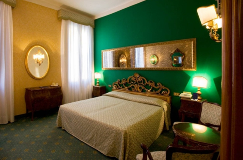 威尼斯附近有没有便宜的酒店,威尼斯哪些酒店好玩