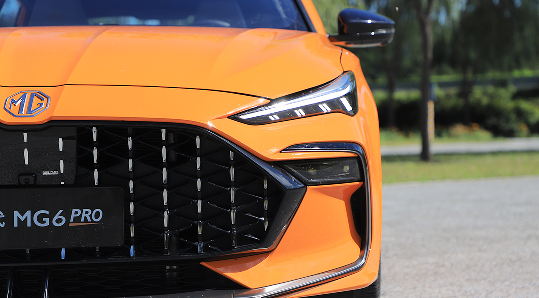 名爵mg6pro各种比拼,名爵mg6pro黑武士试驾