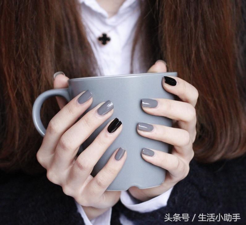 指甲油气质,2023指甲油流行色渐变色