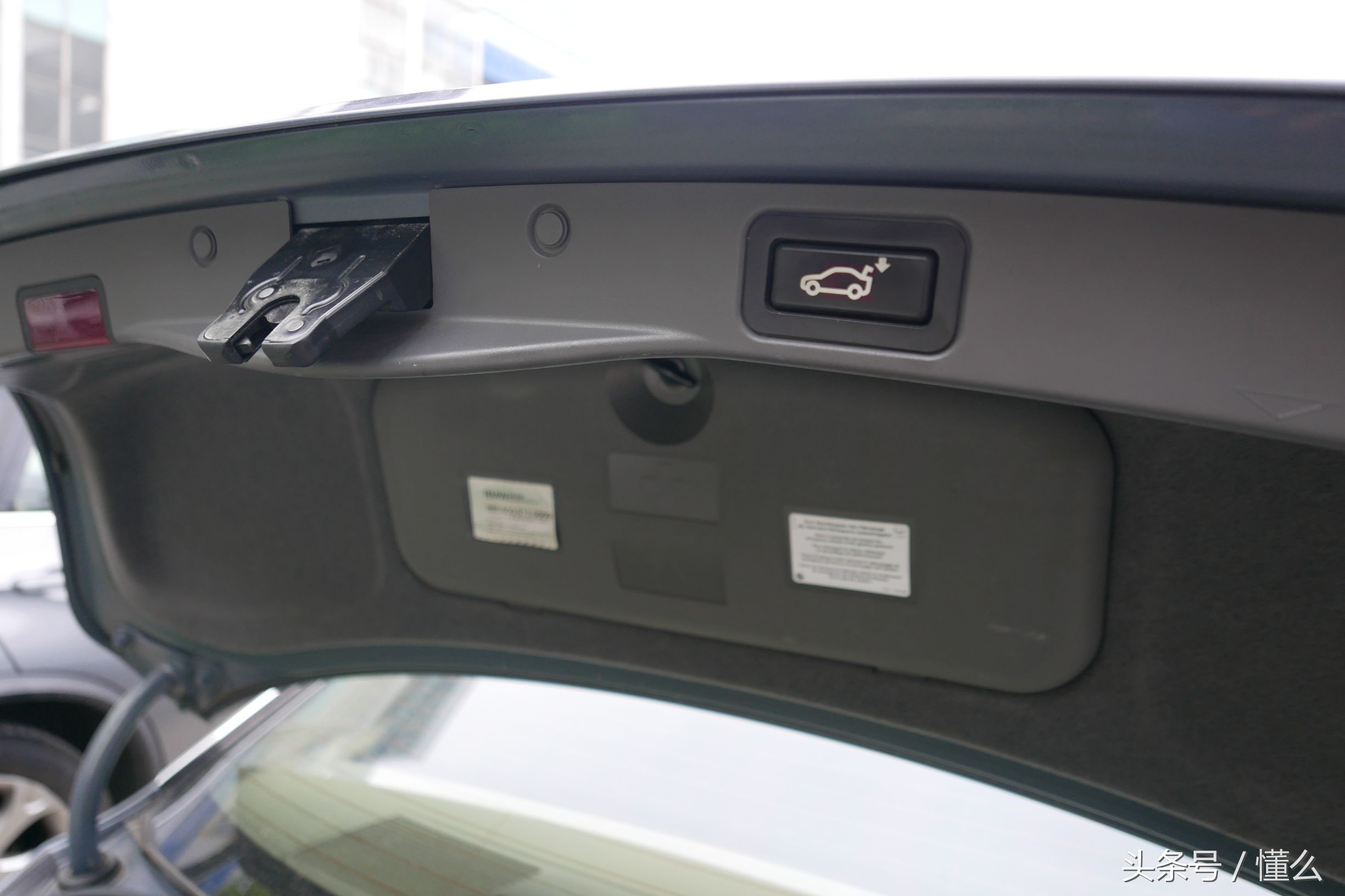 宝马7系m760深蓝色,宝马7系老款e66试驾