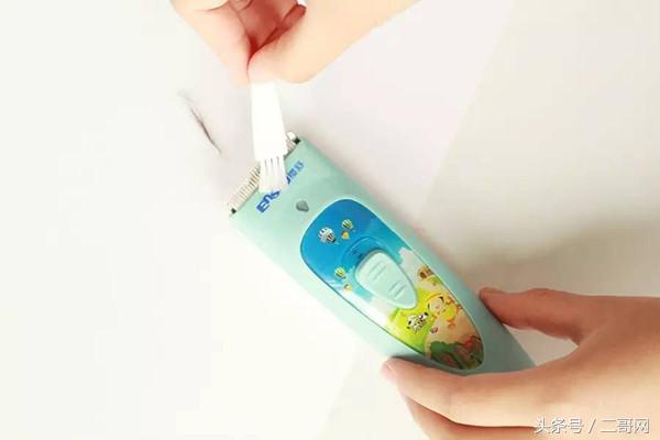 宝宝理发不求人选一款安全的婴儿理发器