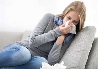 用红霉素软膏治鼻炎吗,用红霉素眼药膏治鼻炎有副作用吗