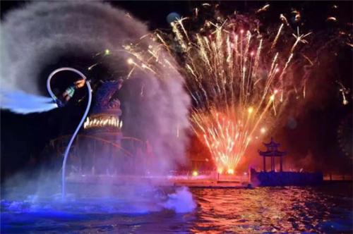 “万达乐园欢乐号”亮相1号线沙滩海浪梦幻又充满童趣