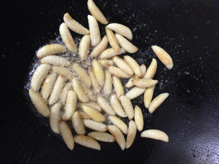 乡滋乡味香辣猪蹄,纯天然野生蜂蛹美食