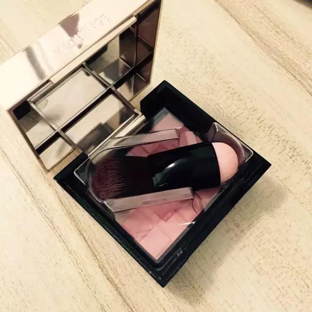 这个品牌曾经有多牛,这个品牌却悄悄走红