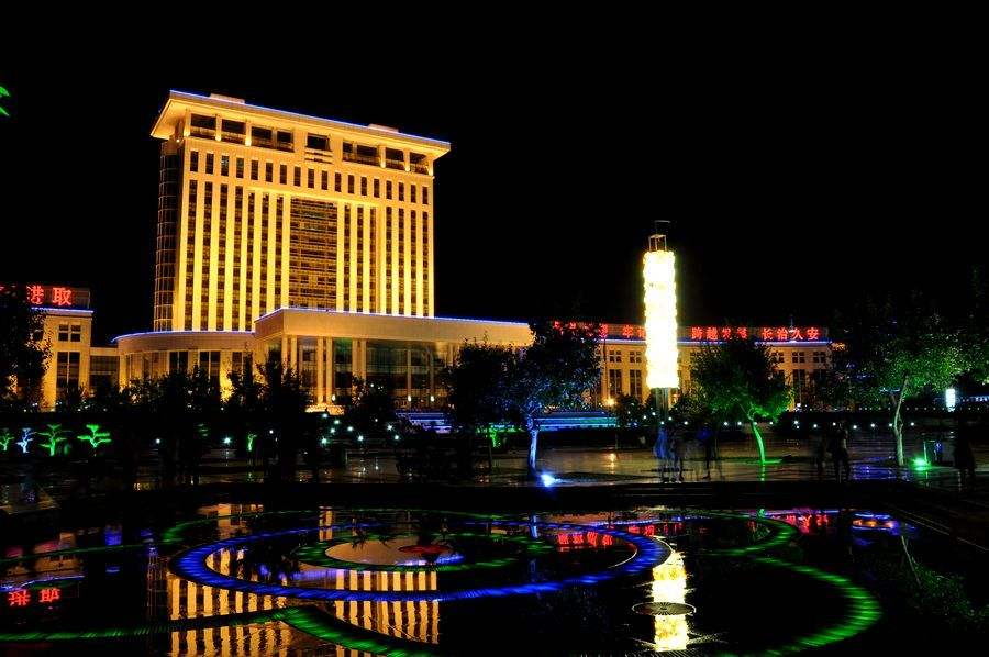 *疆新**第一县级市,拥有自己的211大学,连机场都有两座