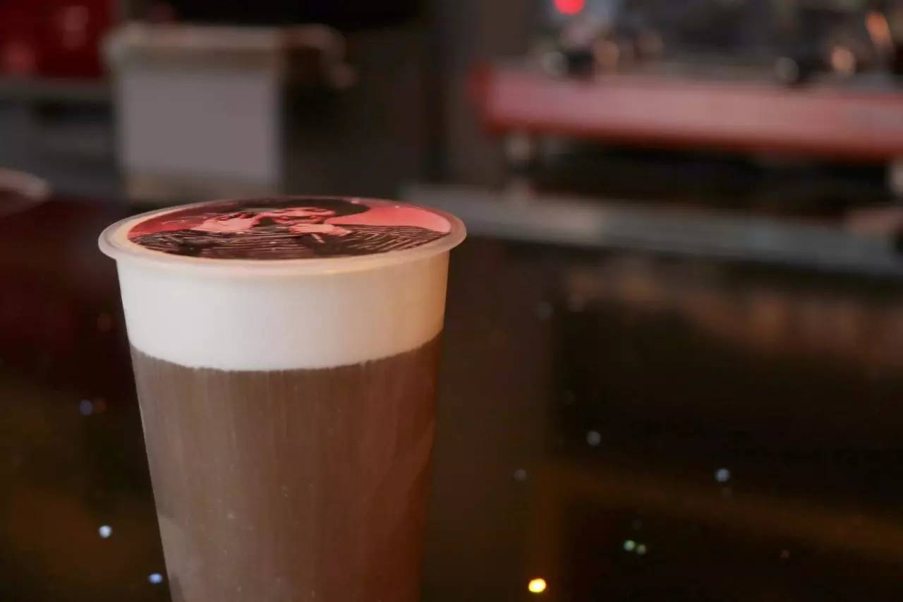 揣一张毛爷爷，吃遍长虹国际广场！