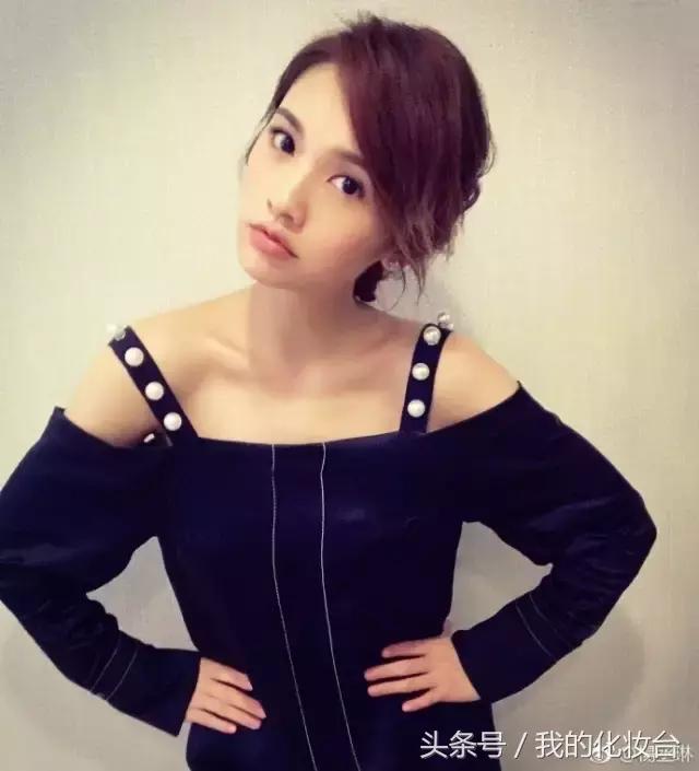 去天生颈纹的方法,颈纹多怎么锻炼