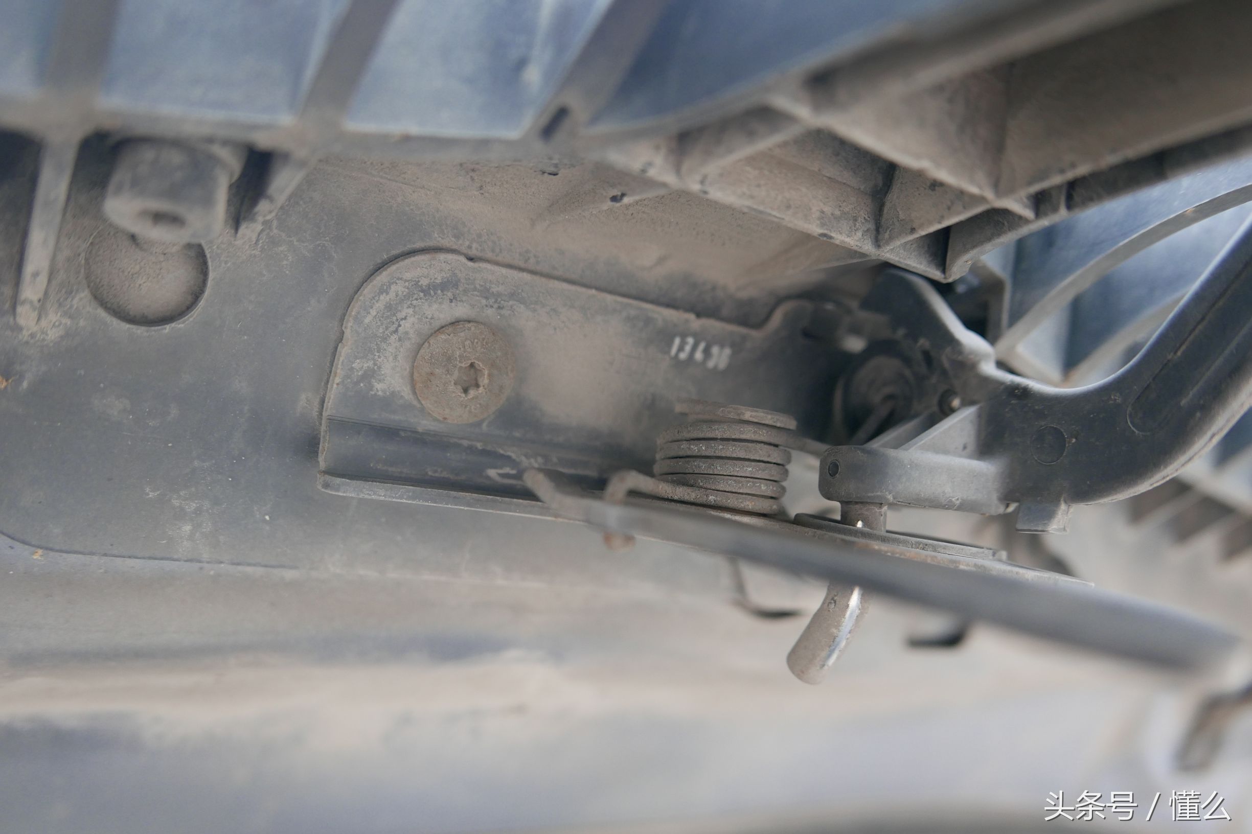 宝马7系m760深蓝色,宝马7系老款e66试驾