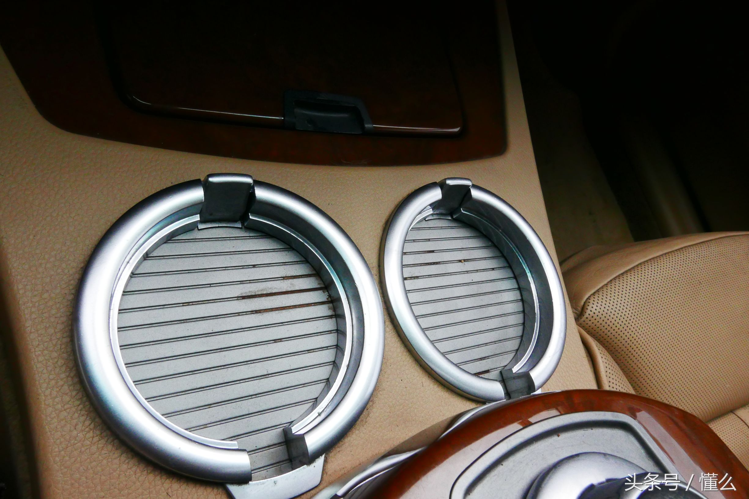 宝马7系m760深蓝色,宝马7系老款e66试驾