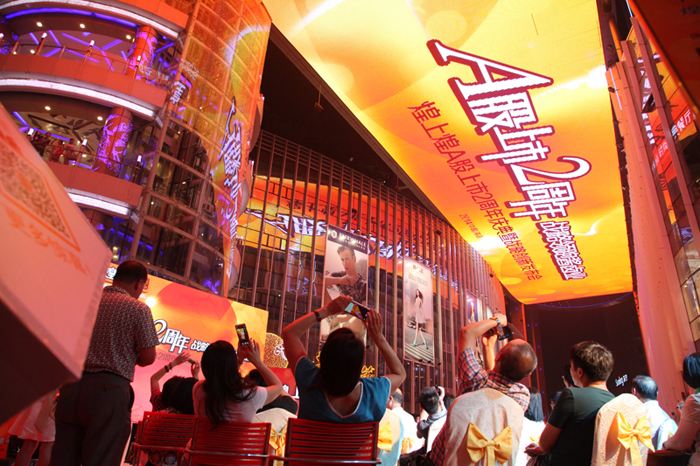 一根鸭脖让三个家族一夜暴富:周黑鸭藏得最深,煌上煌没有套路