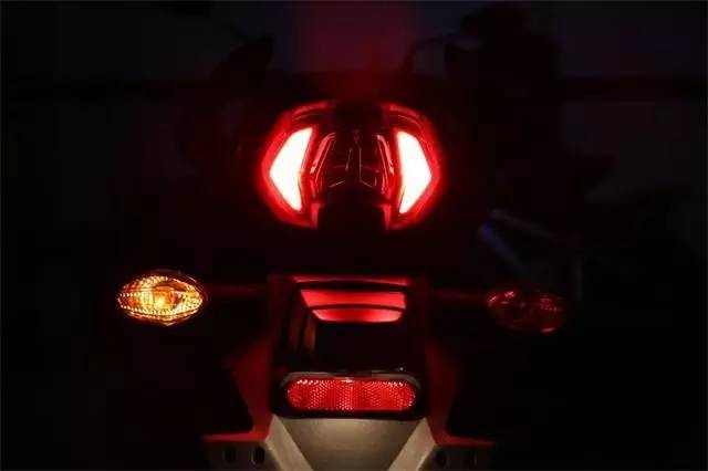 力帆kpr150和豪爵df150哪个好,豪爵df150适合年轻人吗