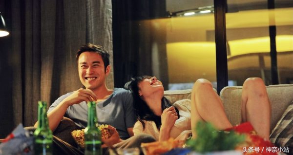 如何抿嘴笑显得自然,抿嘴笑怎么笑才好看