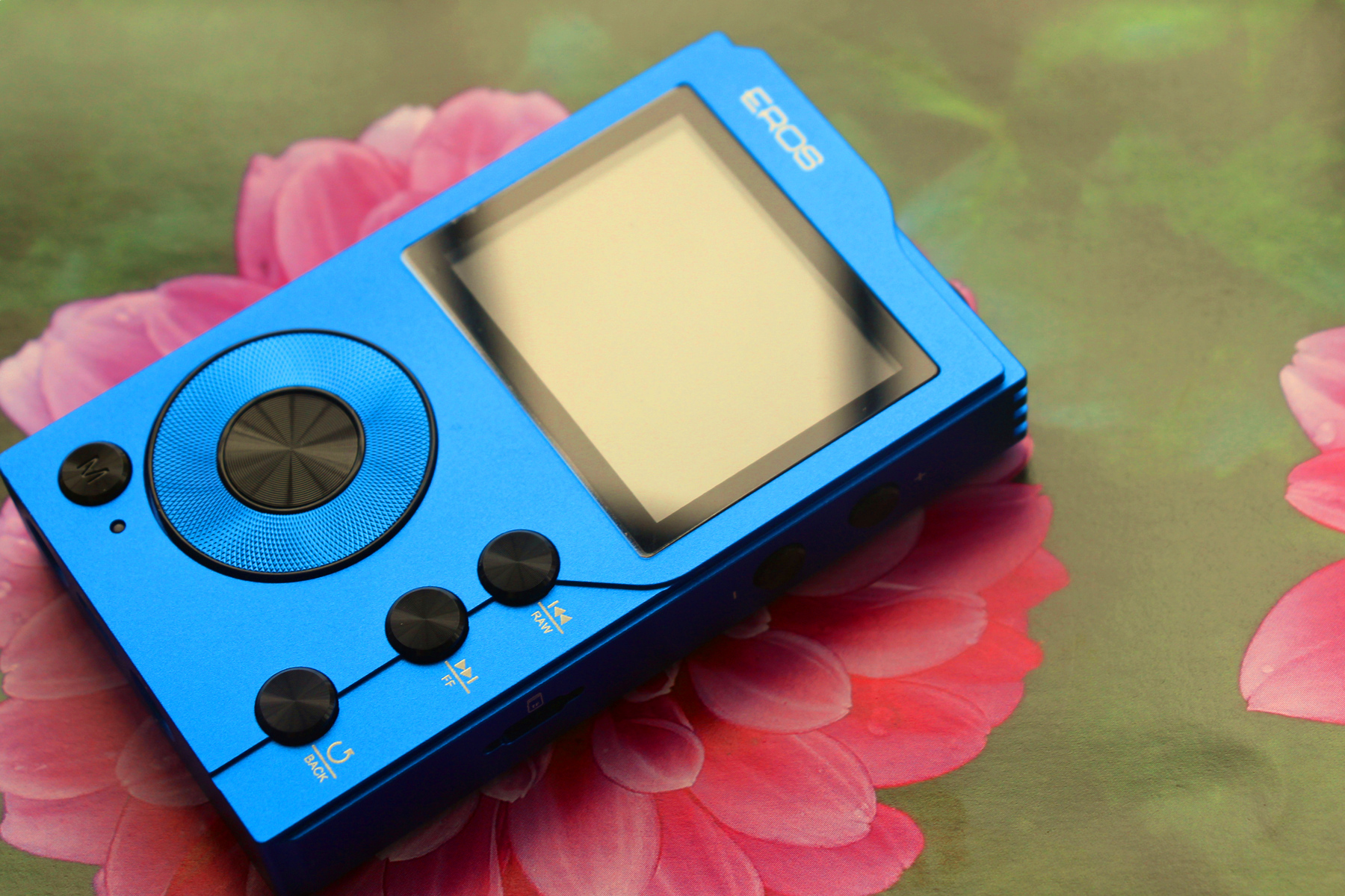 爱国者erosq和爱国者erosk哪个好,爱国者erosk无损音乐播放器