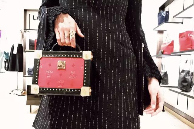 mcm箱包工厂店,mcm手袋