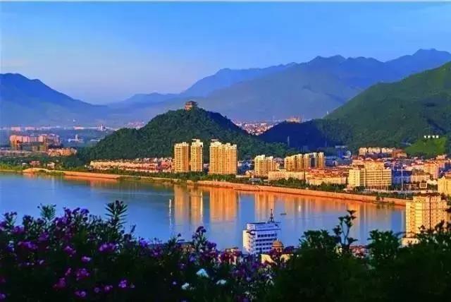 杭州房价跌了?9月最新小区楼盘价格榜出炉!你家房价跌了吗?