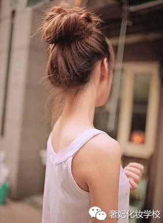 秋天适合戴帽子的编发教程中长发,适合秋天的新中式简单编发