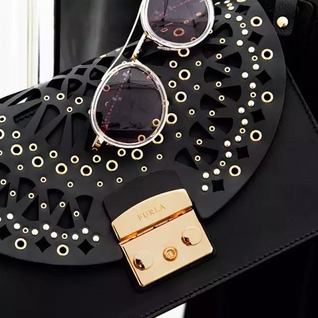 给男朋友买的包包推荐,如果老公给你2万你会买什么