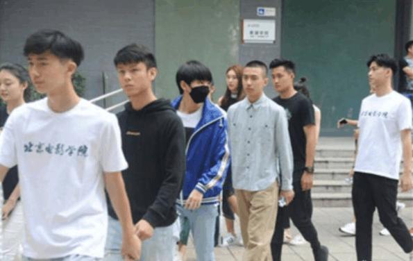 王俊凯和新同学,王俊凯和同学