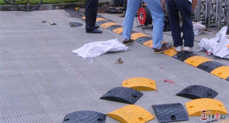 减速带离地间隙,离地间隙多少可以过减速带