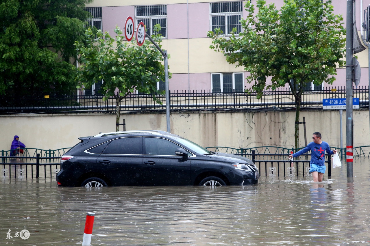 汽车进水能熄火吗,排气管进水发动机进水