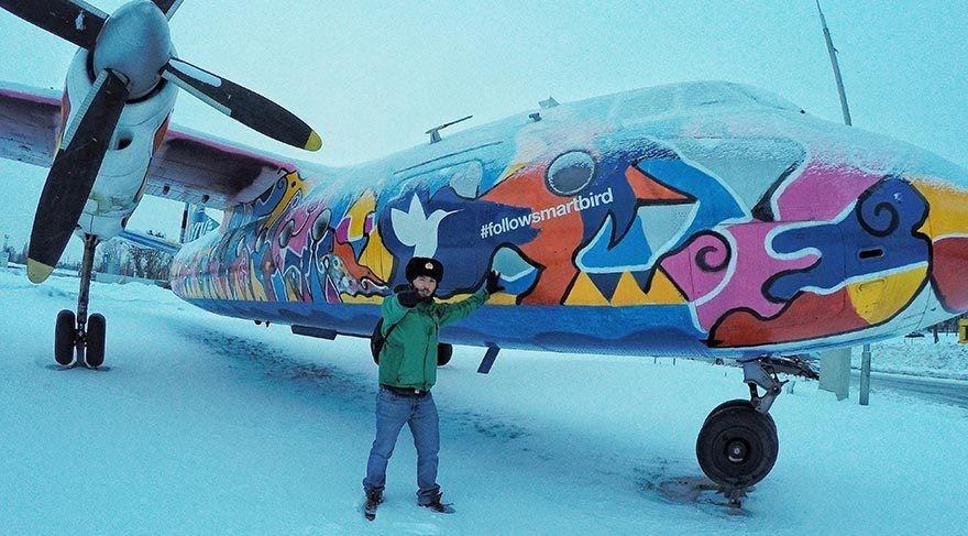 22岁大学生,靠一支画笔就能环游世界,他是怎么做到的?