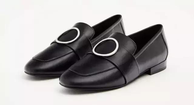 秋冬款鞋子建议买哪双,秋冬哪3双鞋子最值得入手