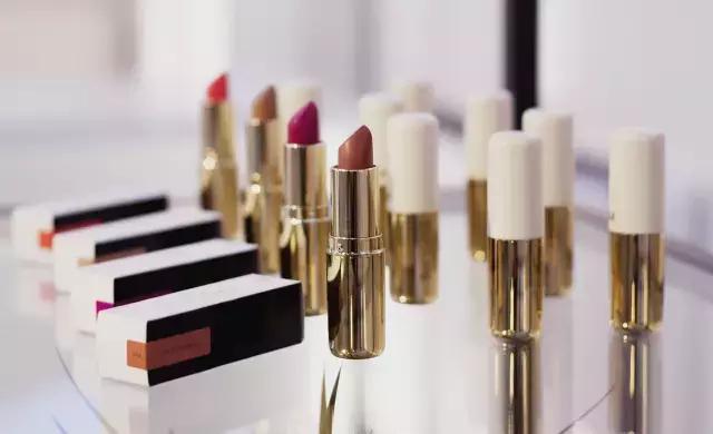 HM、Forever21又作妖,居然还敢抢CHANEL、Dior的饭碗?