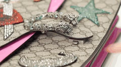 总说要Chanel、LV包包,但你连锁扣怎么打开都不知道!