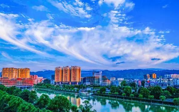 太精辟!一句话形容贵州88区县,看到自己的家乡笑死了!哈哈哈