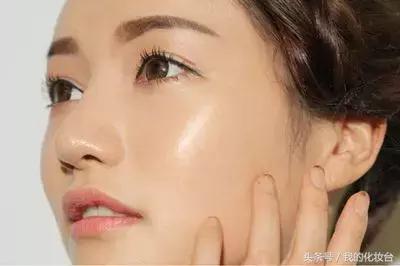 粉底液脱妆浮粉严重怎么办,粉底液不暗沉不脱妆不卡粉推荐