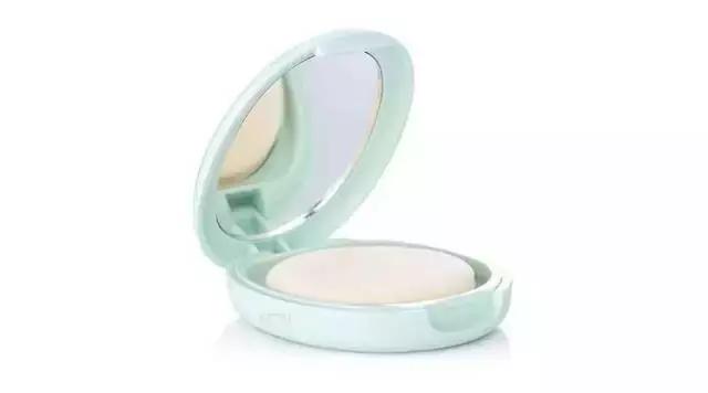 底妆变得干净的定妆产品,想要底妆不卡粉得用什么东西