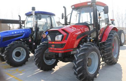 20万以内买什么拖拉机,最合适入手的1804拖拉机