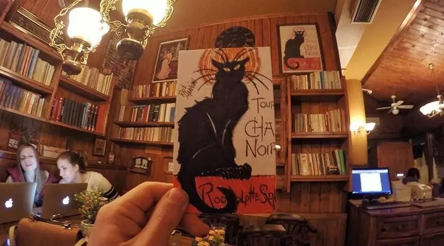 22岁大学生,靠一支画笔就能环游世界,他是怎么做到的?