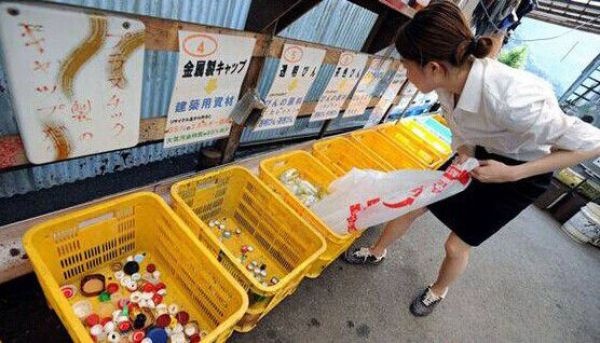 日本女人在日本都是靠什么生活,日本女人优点和缺点