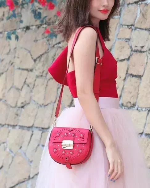 给男朋友买的包包推荐,如果老公给你2万你会买什么