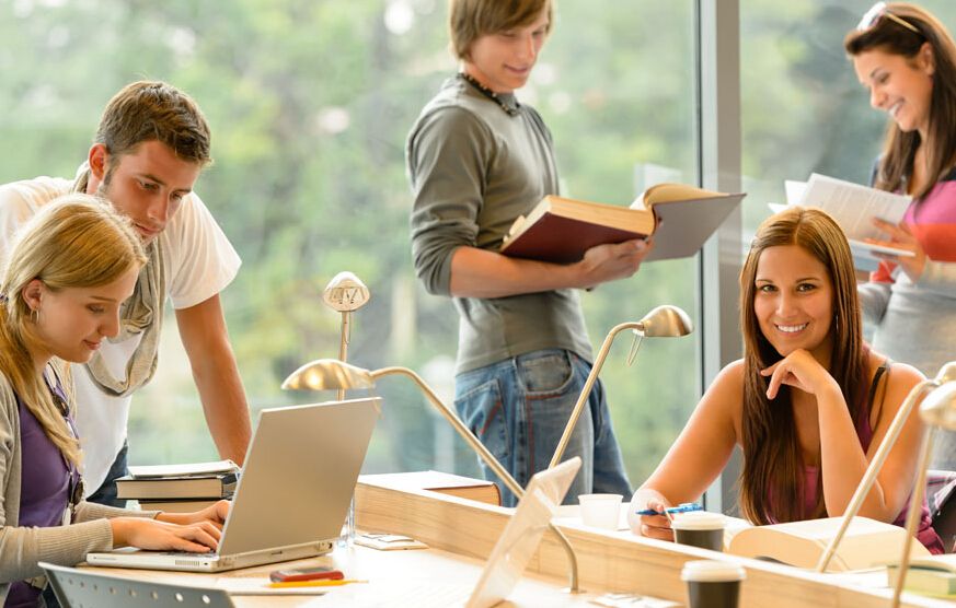 美国留学生因学术不诚实被遣返,美国留学生被退学回国了怎么办