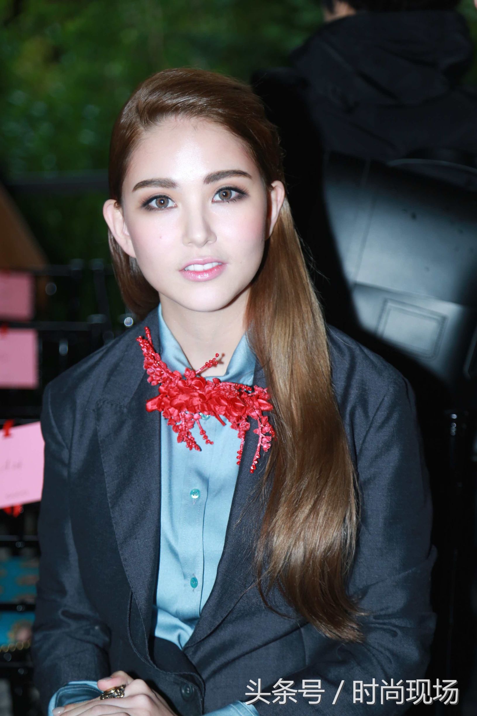 唐嫣许魏洲出席coach大秀,唐嫣许魏洲红色