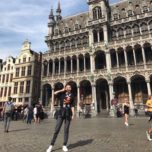 学姐学长的朋友圈，飞过一整个世界