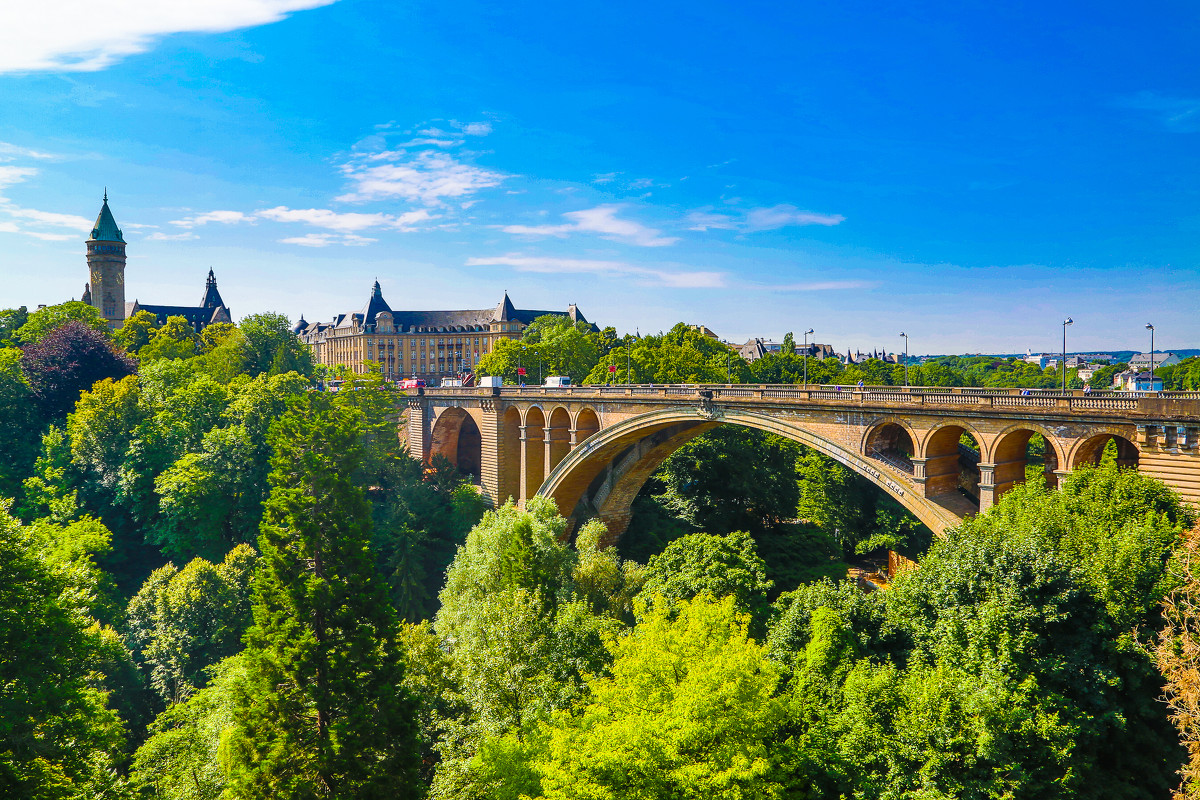 卢森堡最好看的城堡,卢森堡为什么被叫做袖珍王国