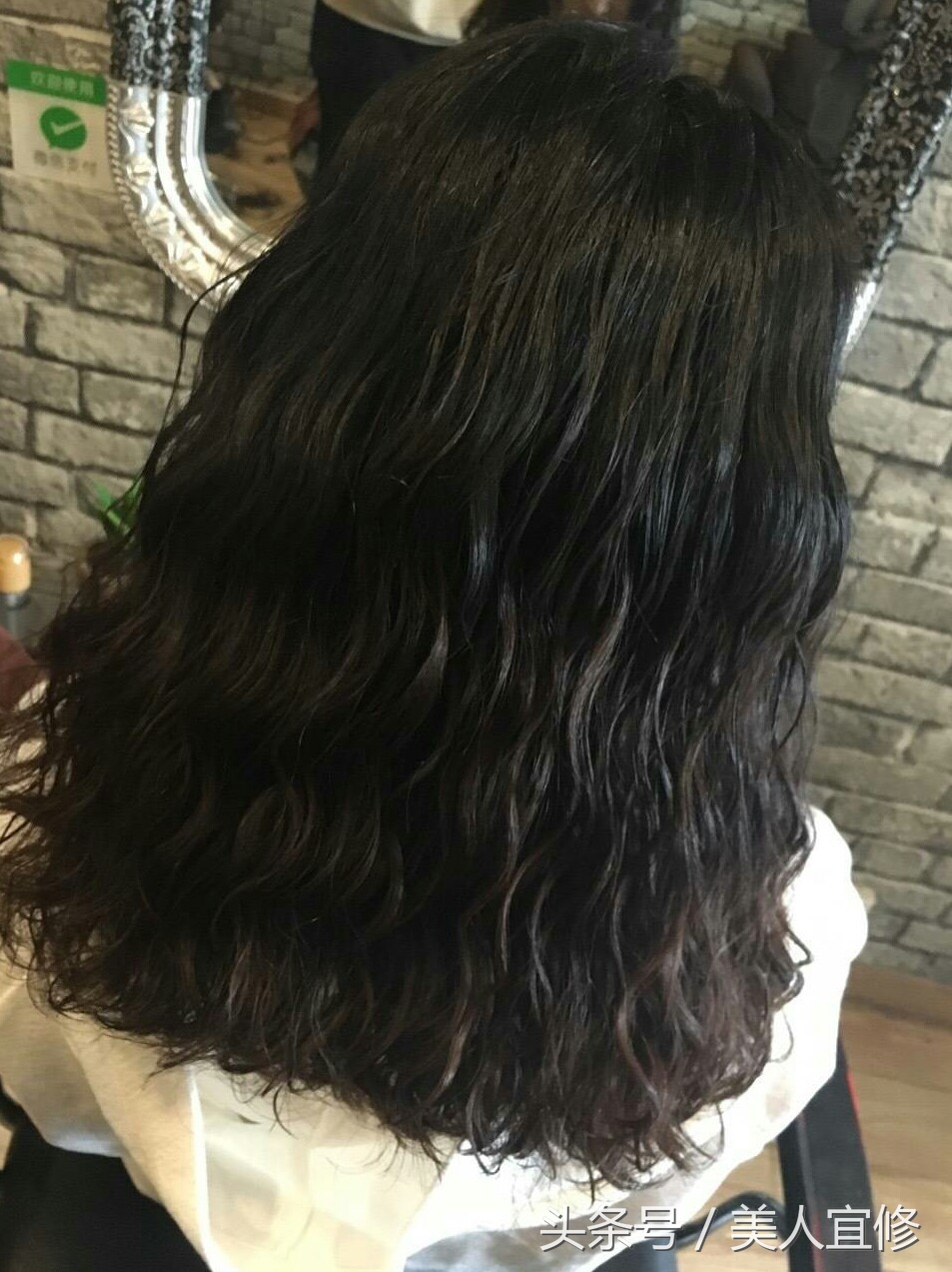 隐形烫全烫卷发发型图片,烟花烫卷发男生发型