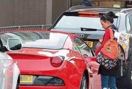 谢霆锋张柏芝法拉利,张柏芝开法拉利