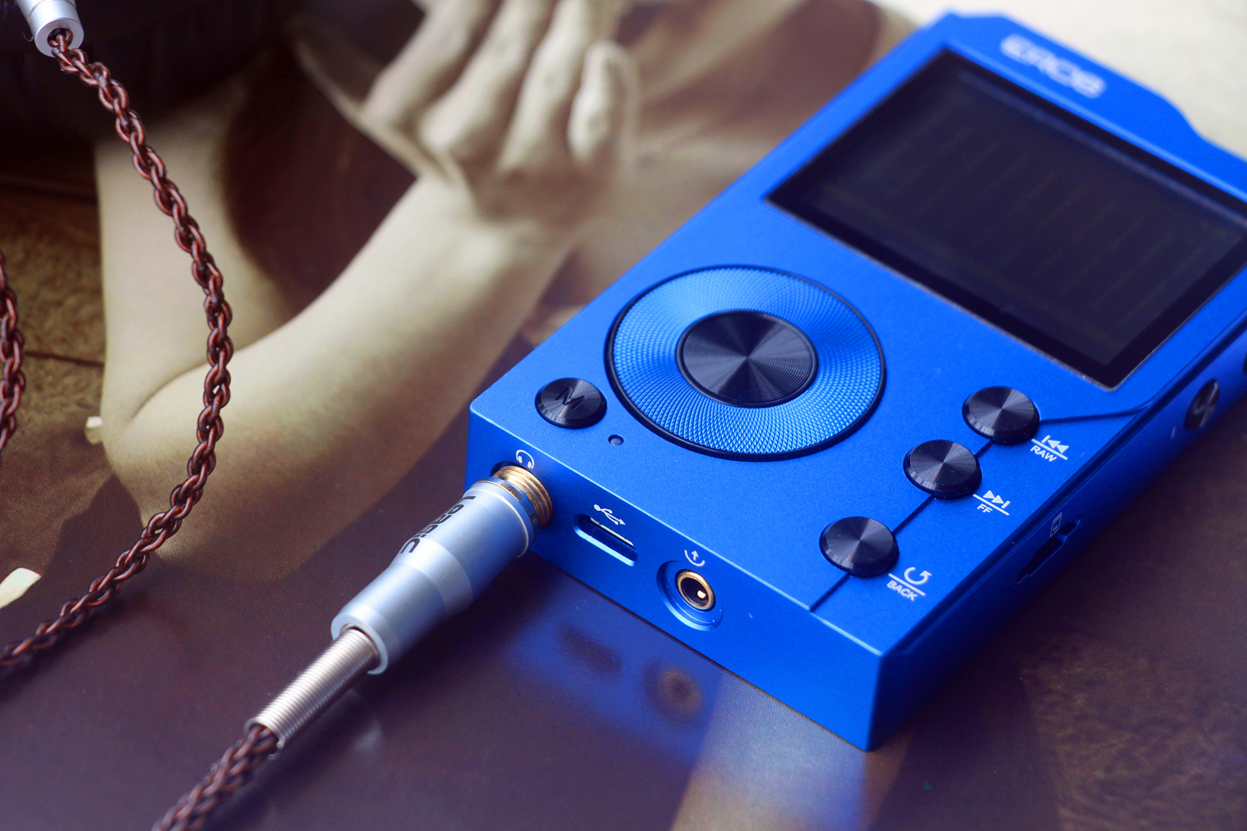 爱国者erosq和爱国者erosk哪个好,爱国者erosk无损音乐播放器