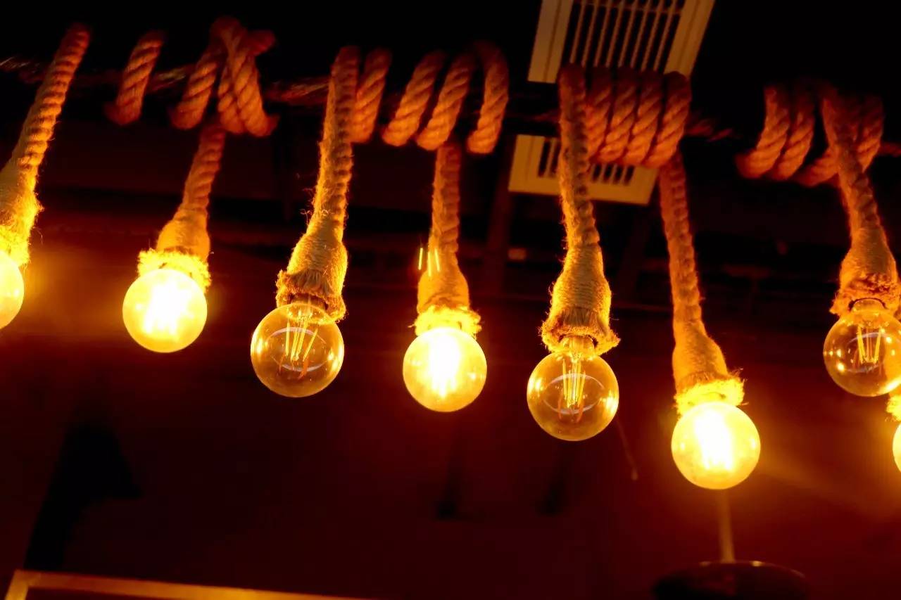 揣一张毛爷爷，吃遍长虹国际广场！