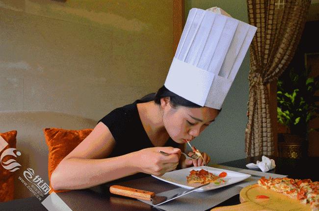 有颜值的披萨制作,合川女汉子