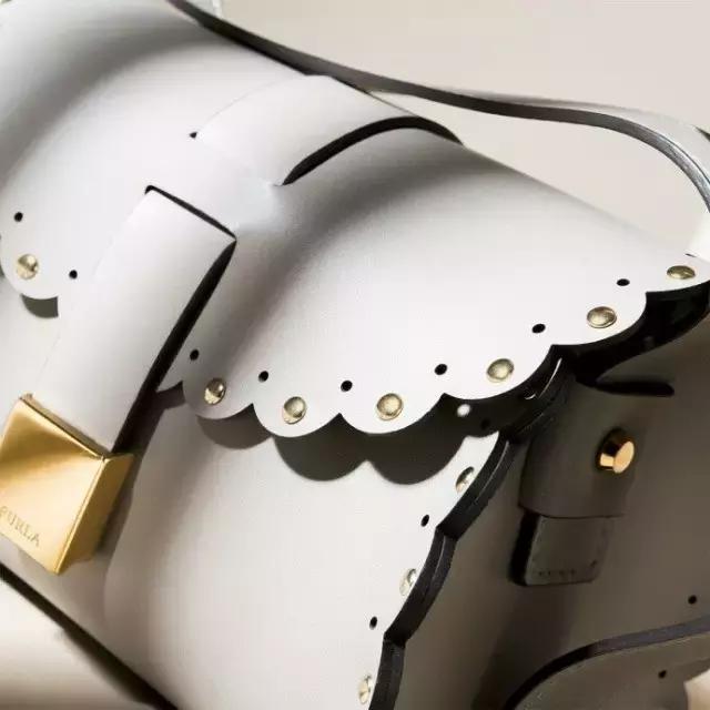 给男朋友买的包包推荐,如果老公给你2万你会买什么