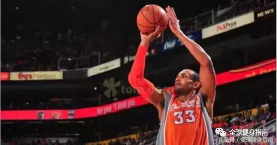 采访你是怎么保持身材的,记者采访科比你为什么这么强大