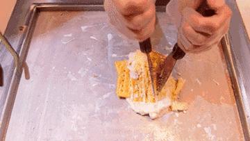 那些火爆ins的网红冰淇淋,炒酸奶冰淇淋网红店